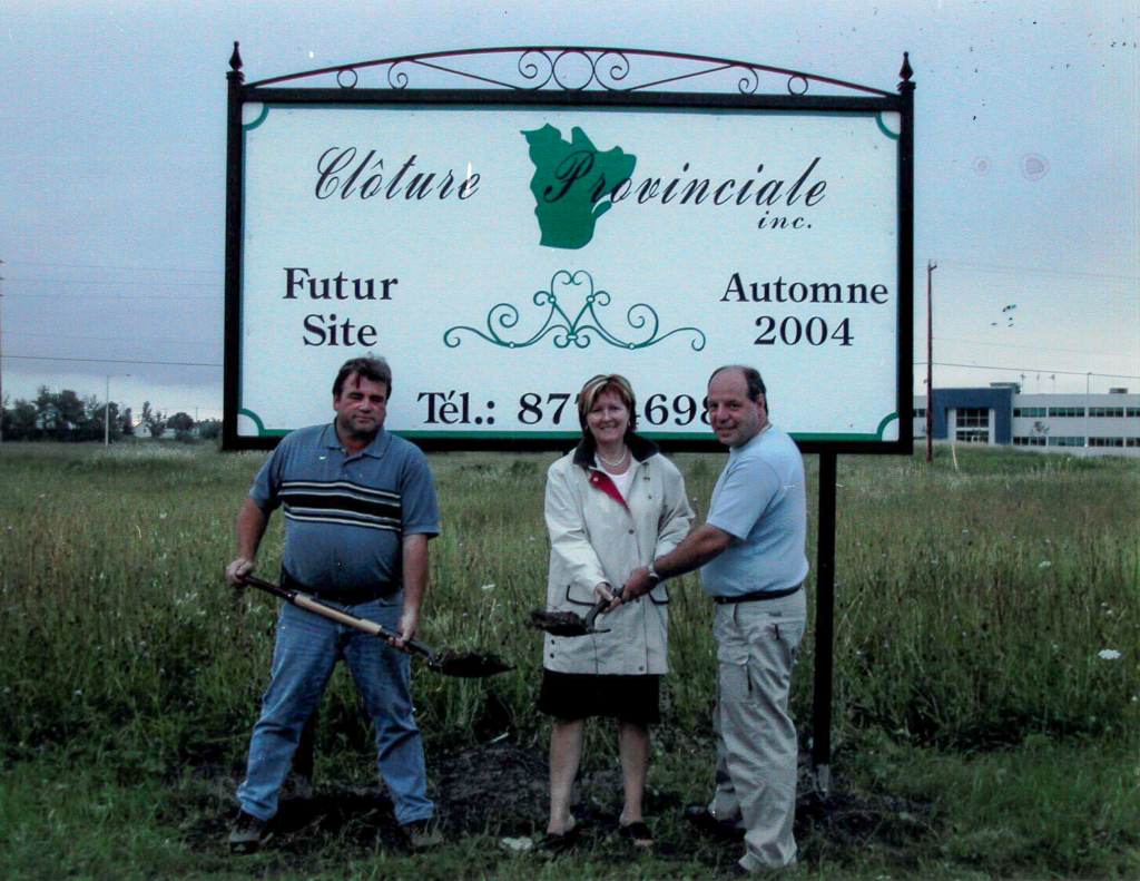 Serge et Yves Bérubé, accompagné de Chantal Moisan, fondateurs de Clôture Provinciale, Saint-Augustin-de-Desmaures