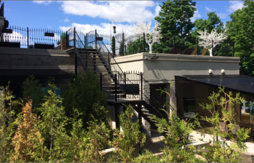 Escalier en acier galvanisé, projet commercial, Sainte-Foy